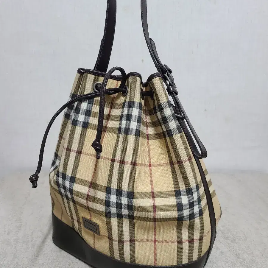 SALE (정품) BURBERRY 노바체크 복조리백