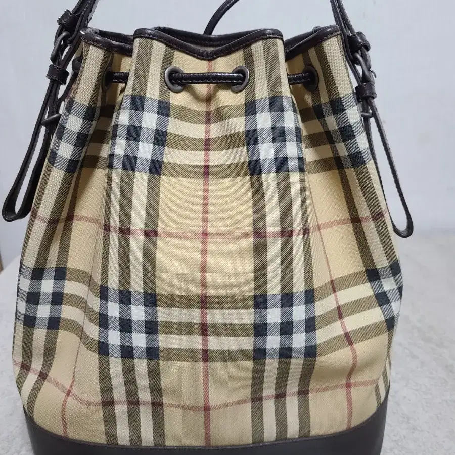 SALE (정품) BURBERRY 노바체크 복조리백