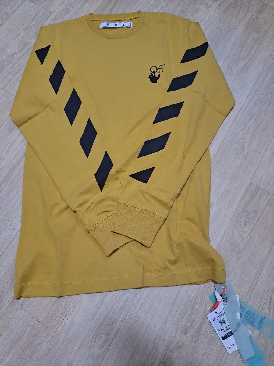 (Almost New)) Off-White Long Sleeve S 200%Original