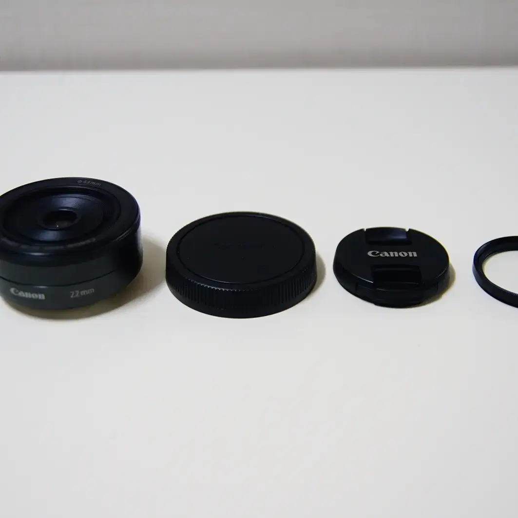 [캐논] EF-M 22mm f2 STM 단렌즈 팝니다.(15만원)