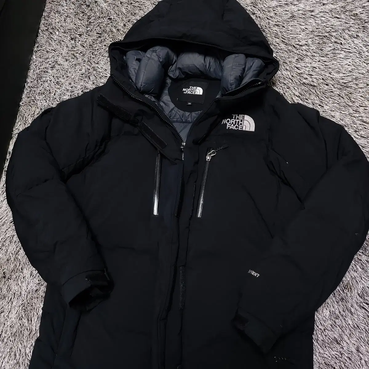 95 The North Face Black Gray Matte Short Padding