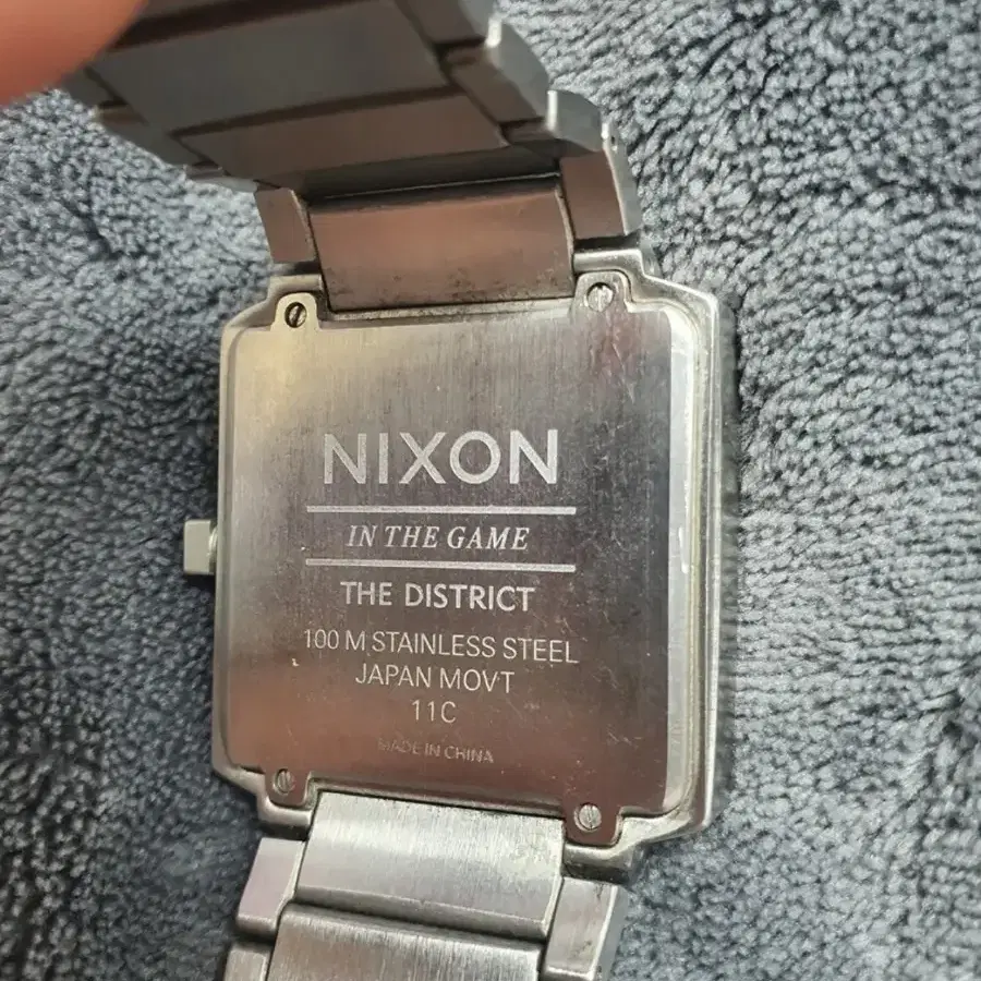 NIXON The District  A048000-00