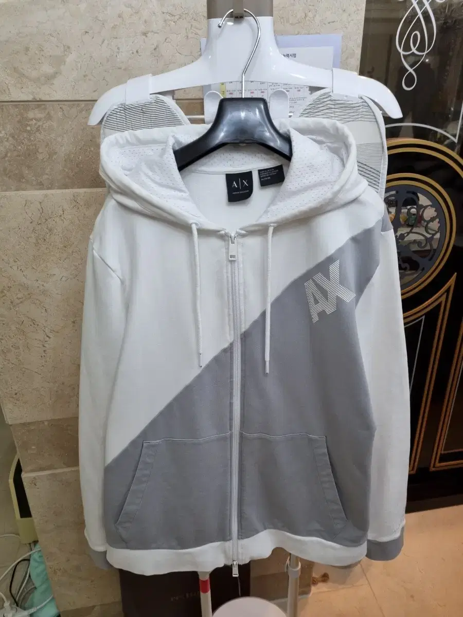 Almani Exchange Hooded Up