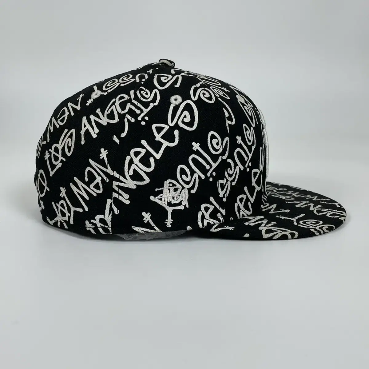 stussy curly s 스투시  뉴에라 로고 볼캡 모자