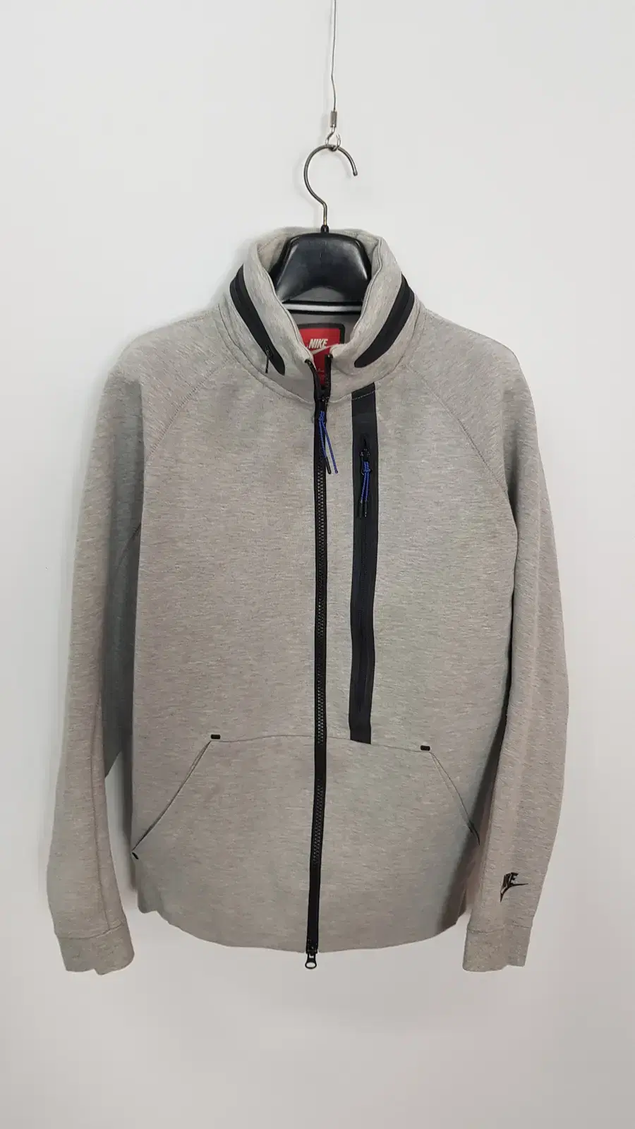 (95) Nike Men's Zip-up Jumper