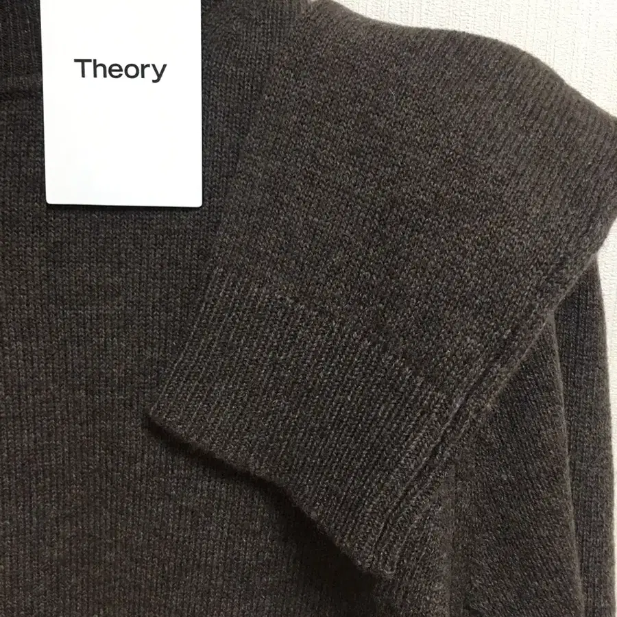 띠어리 터틀넥 Theory Turtleneck Sweater