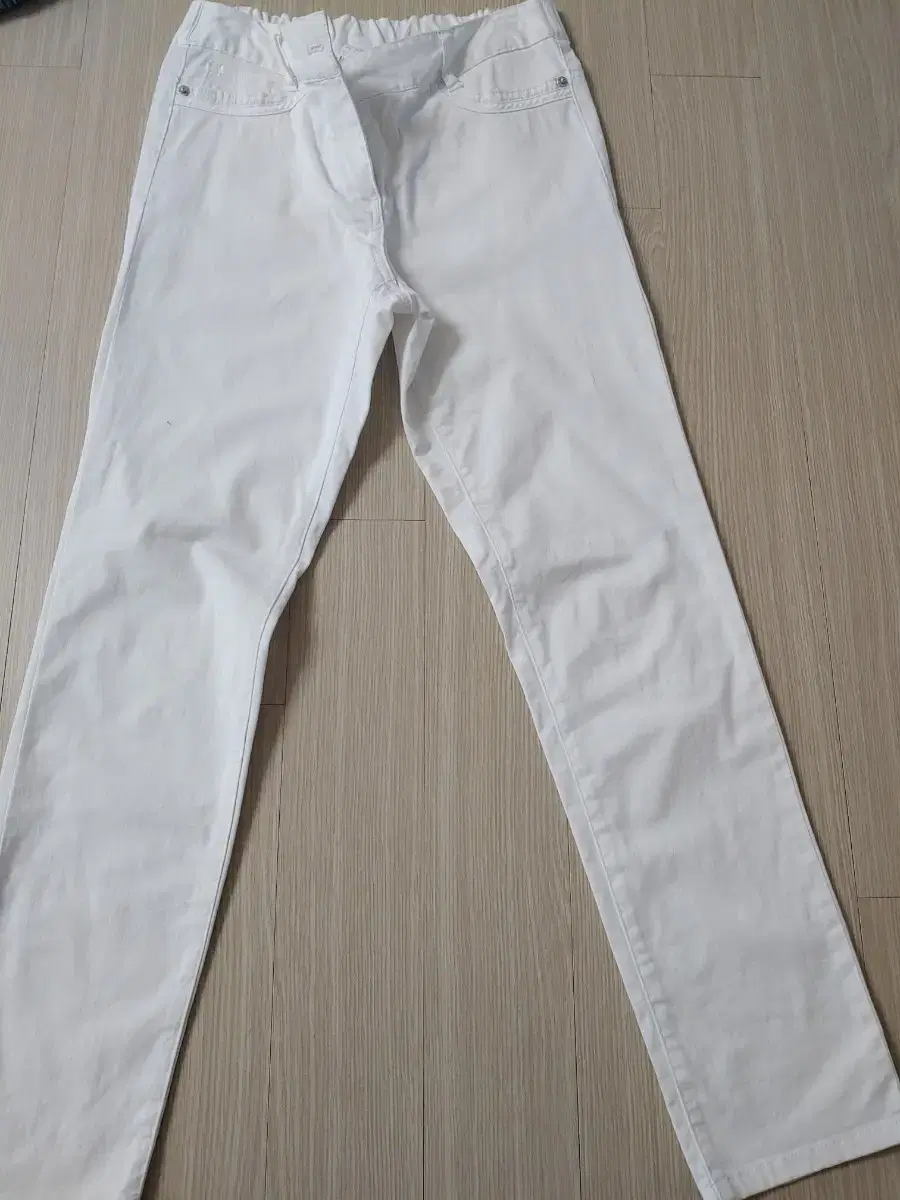 Crocodile Women's Pants Size 67 (For Bom yeoreum )