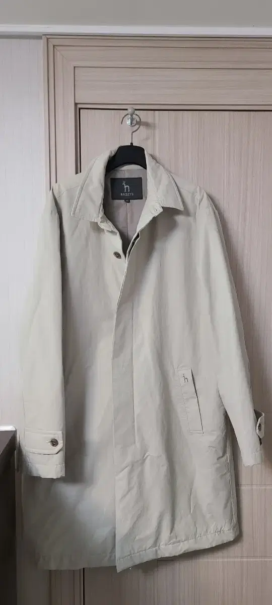 This is the Haggis 105 trench coat.