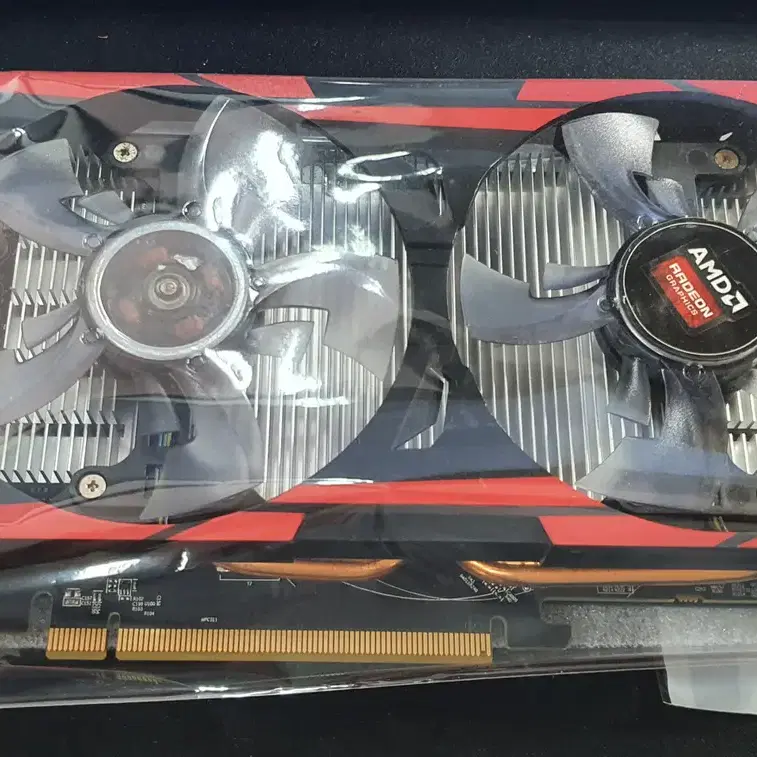 파워컬러 AMD Radeon R7 370 2G (미사용)판매 합니다.