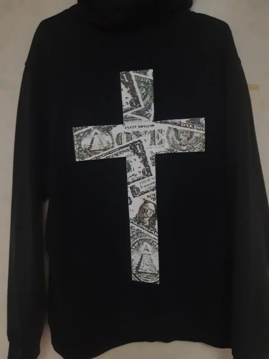 (L)Panatik Cross Hoodie