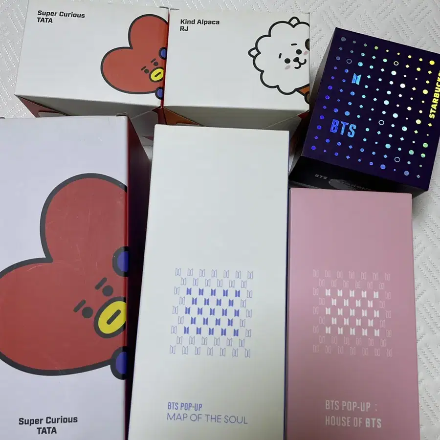 방탄 팝업스토어, 스타벅스 BT21 컵