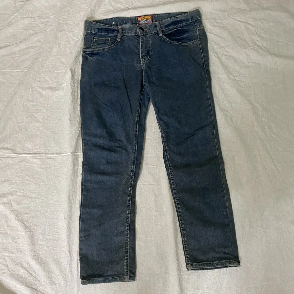 Vintage StraightSlim Fit Distressed Wash BasicRegular SalvageJin Jeans