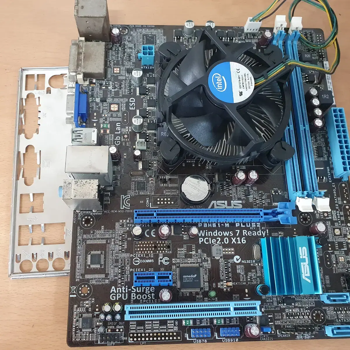 ASUS PAH61-M PLUS2+I3 2100 CPU+FAN