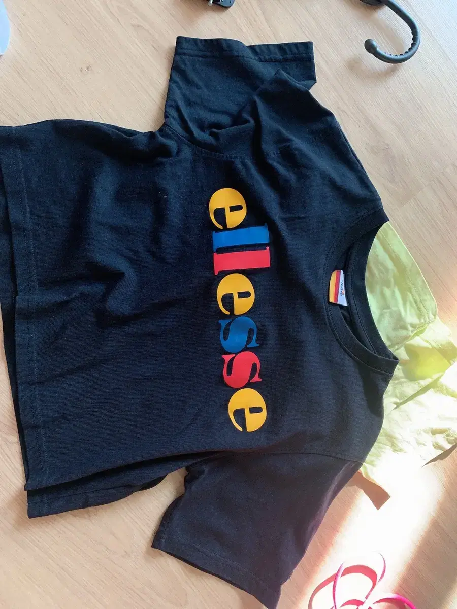 운동복 크롭티 두개 거의 새거 ! 개당 ellesse