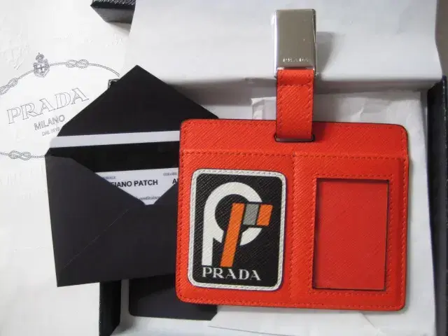 프라다 PRADA / 사피아노 ID 명찰클립 카드홀더