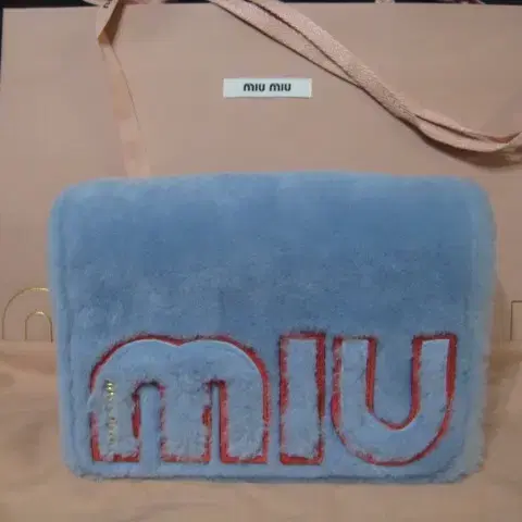 미우미우 MIU MIU / 양털 시어링 크로스백