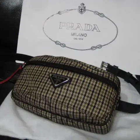 프라다 PRADA / 한정판 벨트백