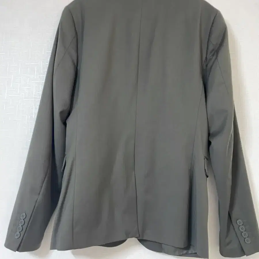 H&M 슬림핏 카키자켓 EUR50