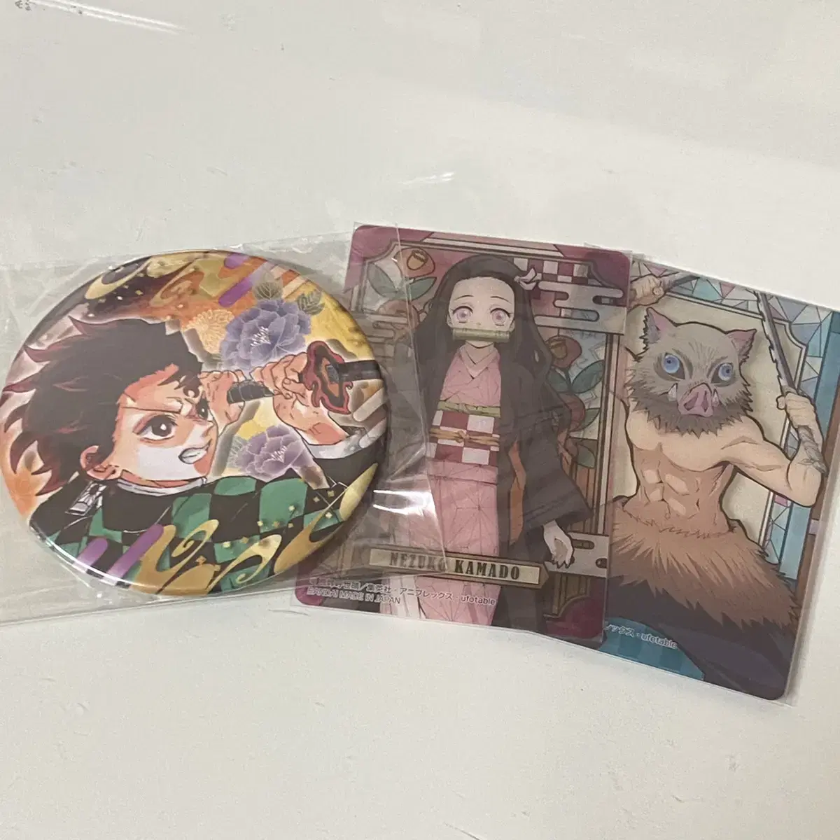 Half-priced Delivery) Demon Slayer: Kimetsu no Yaiba Nezuko Inosuke Tanjiro Can Badge Glass Kard