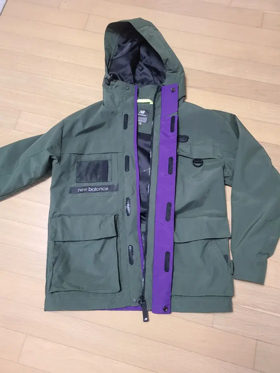 New Balance Utility Cargo Windbreaker 90s