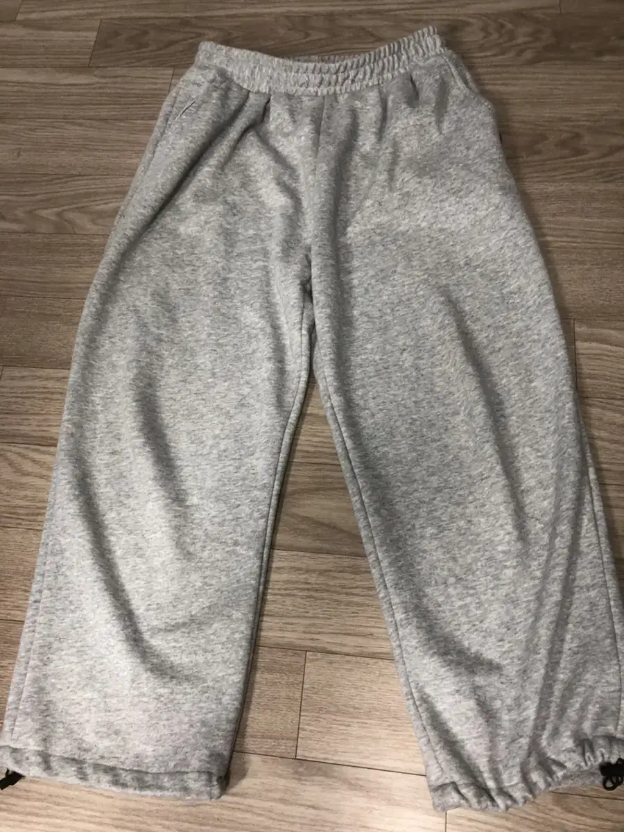 Gray sweatpants 