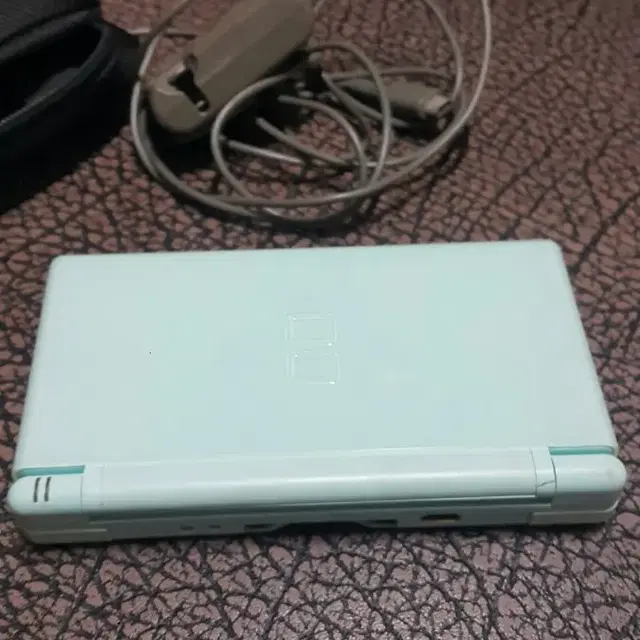 가격인하x 닌텐도 ds lite 기스 얼룩