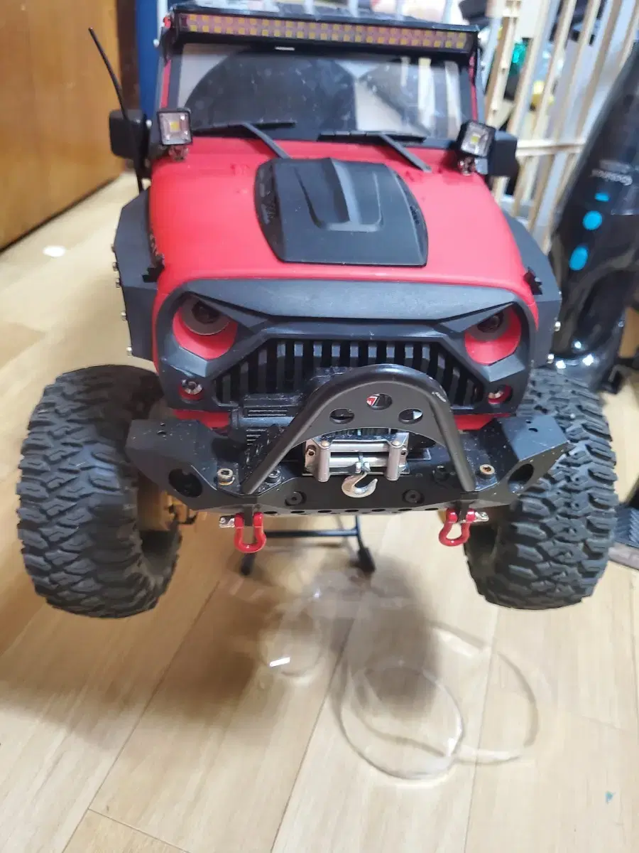 trx4 풀커스컴 루비콘판매합니다 급쳐합니다