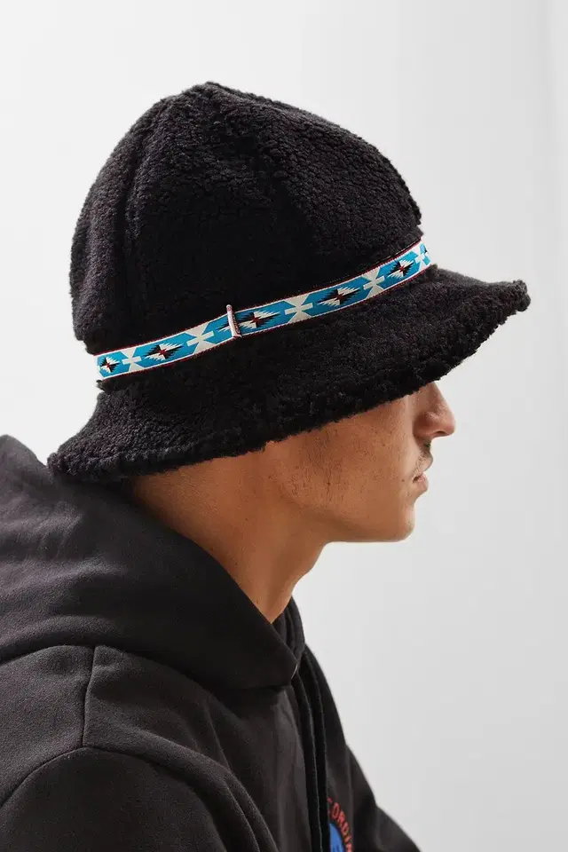 Chums Snowly Mountain Bucket Hat