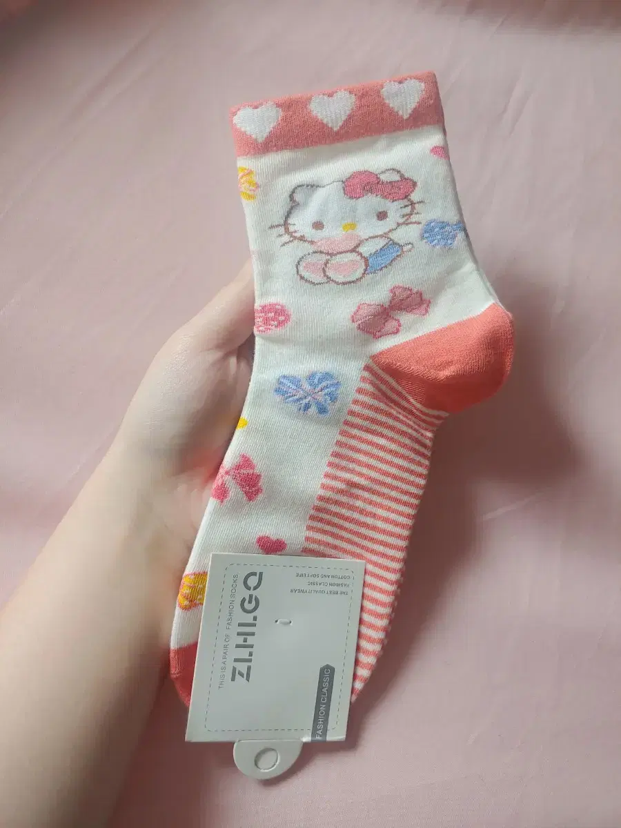 Hello Kitty socks han-cheol-rye