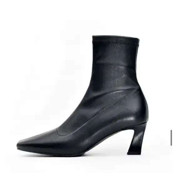 드메이 Aura Ankle Boots Black