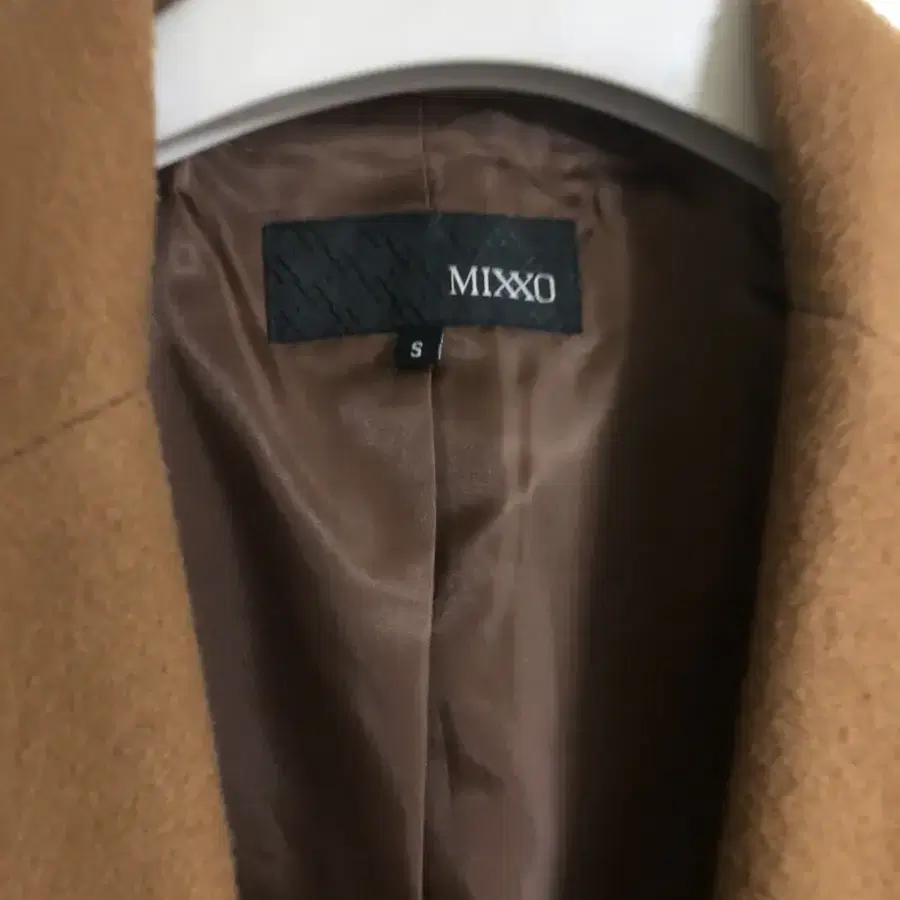 미쏘 mixxo 카멜 코트