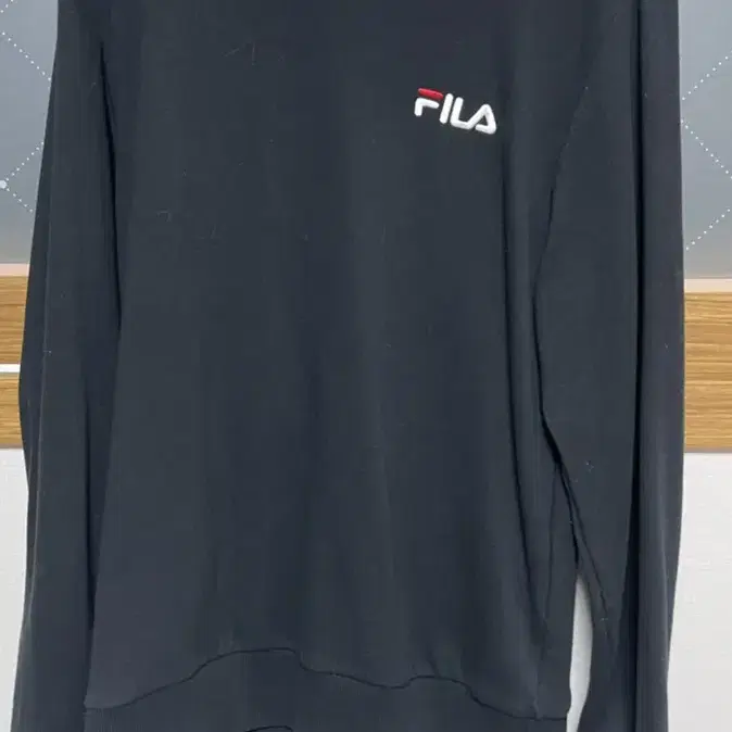 FILA 맨투맨