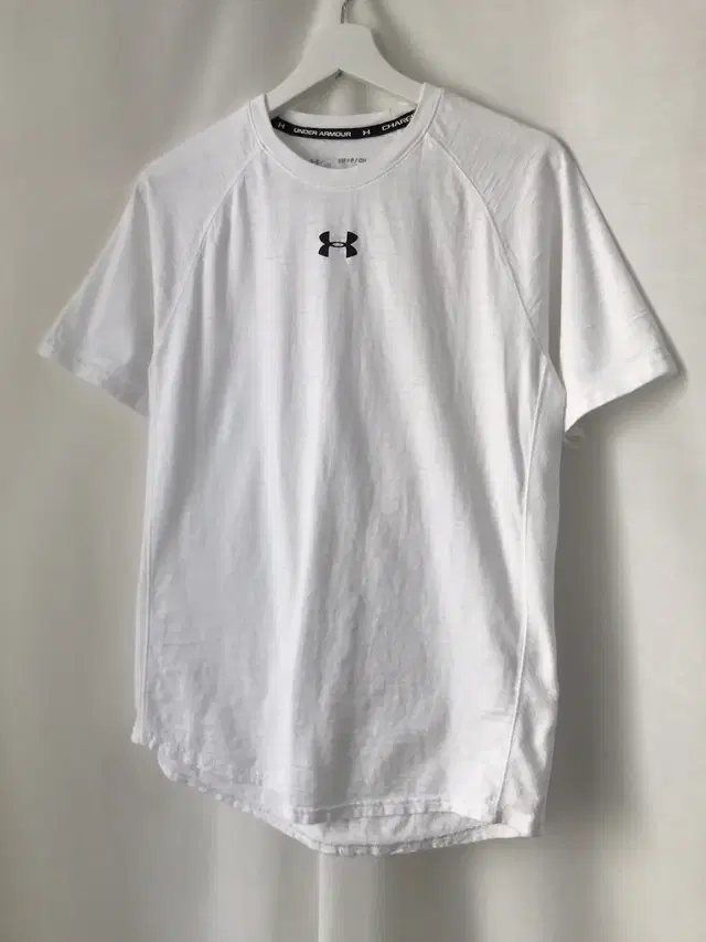 UNDER ARMOUR 1/2 T-shirt