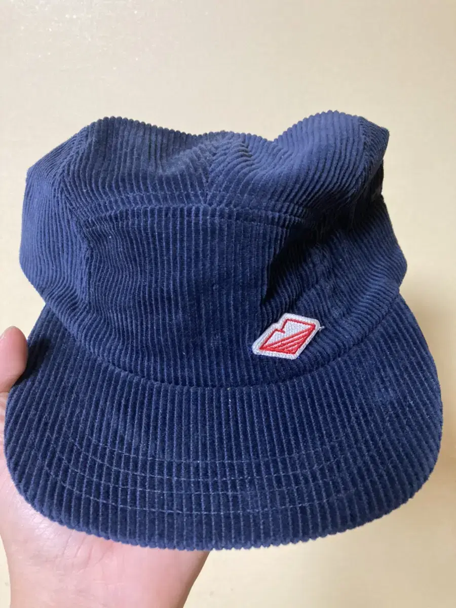 바튼웨어 travel cap corduroy navy