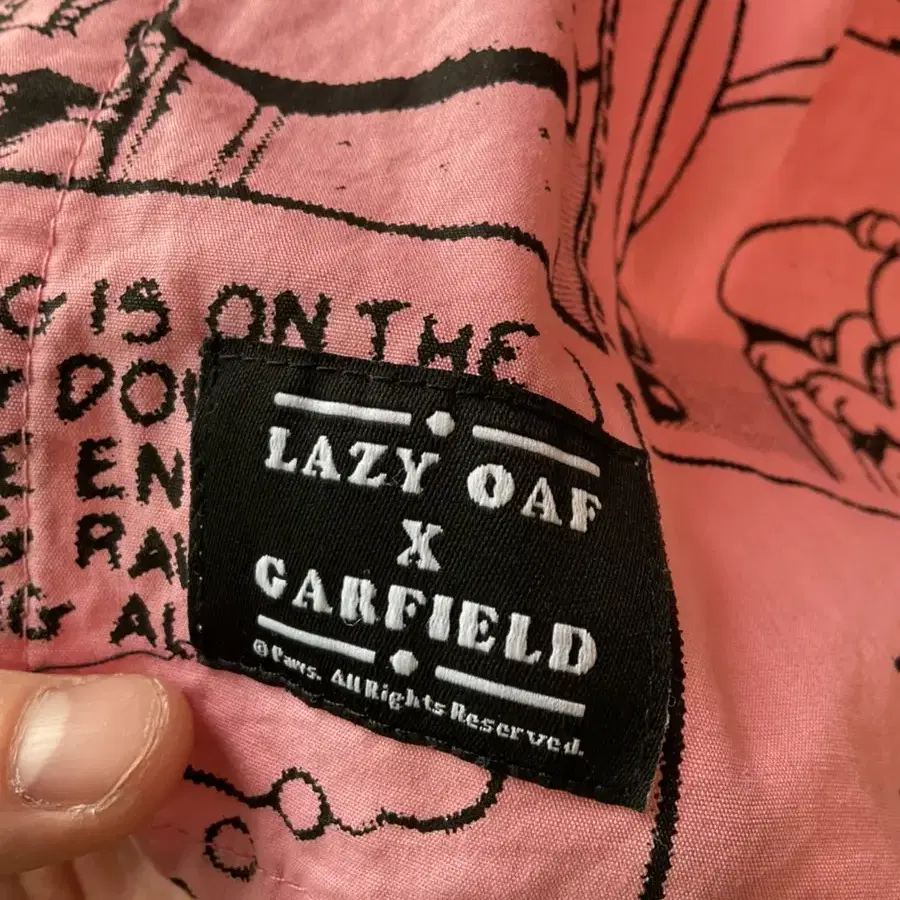 lazy oaf 가필드 카툰 그래픽 셔츠