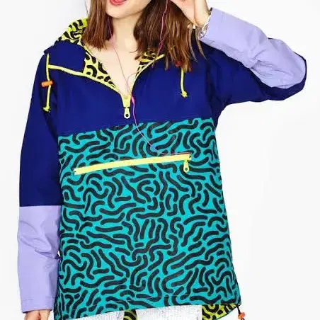 lazy oaf 멀티패턴 그래픽 카굴 아노락 풀오버 판매합니다.