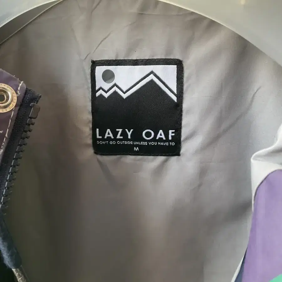 lazy oaf 멀티컬러 그래픽 디자인 맥자켓 후드자켓 판매합니다.