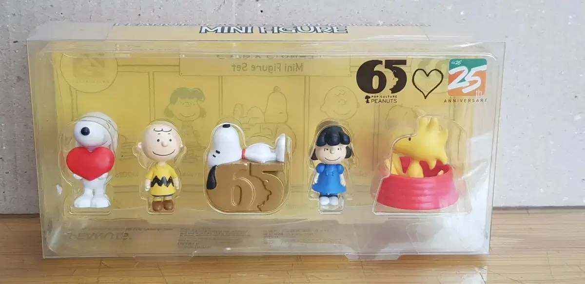 Snoopy 65th Anniversary Figure Set