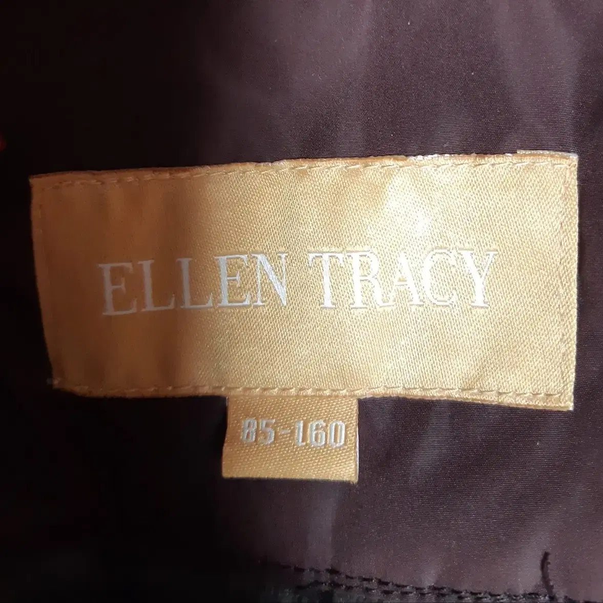 ELLEN TRACY 