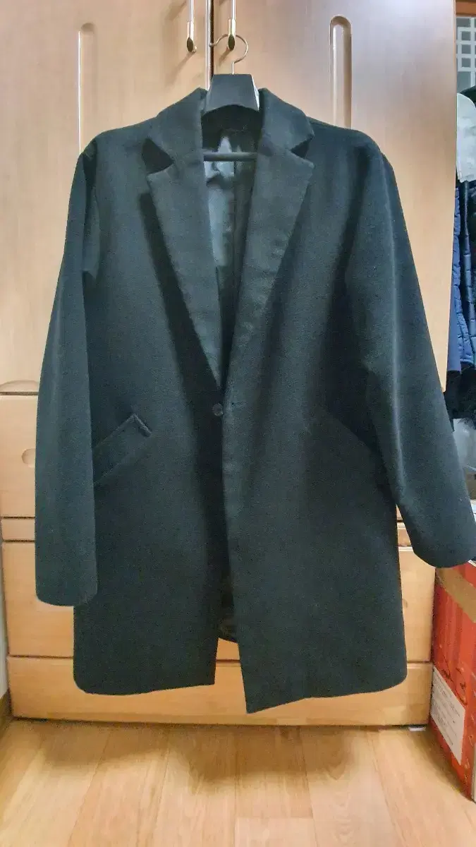 Vari Vane Single Coat Black Size L Taffeta 2 sells.