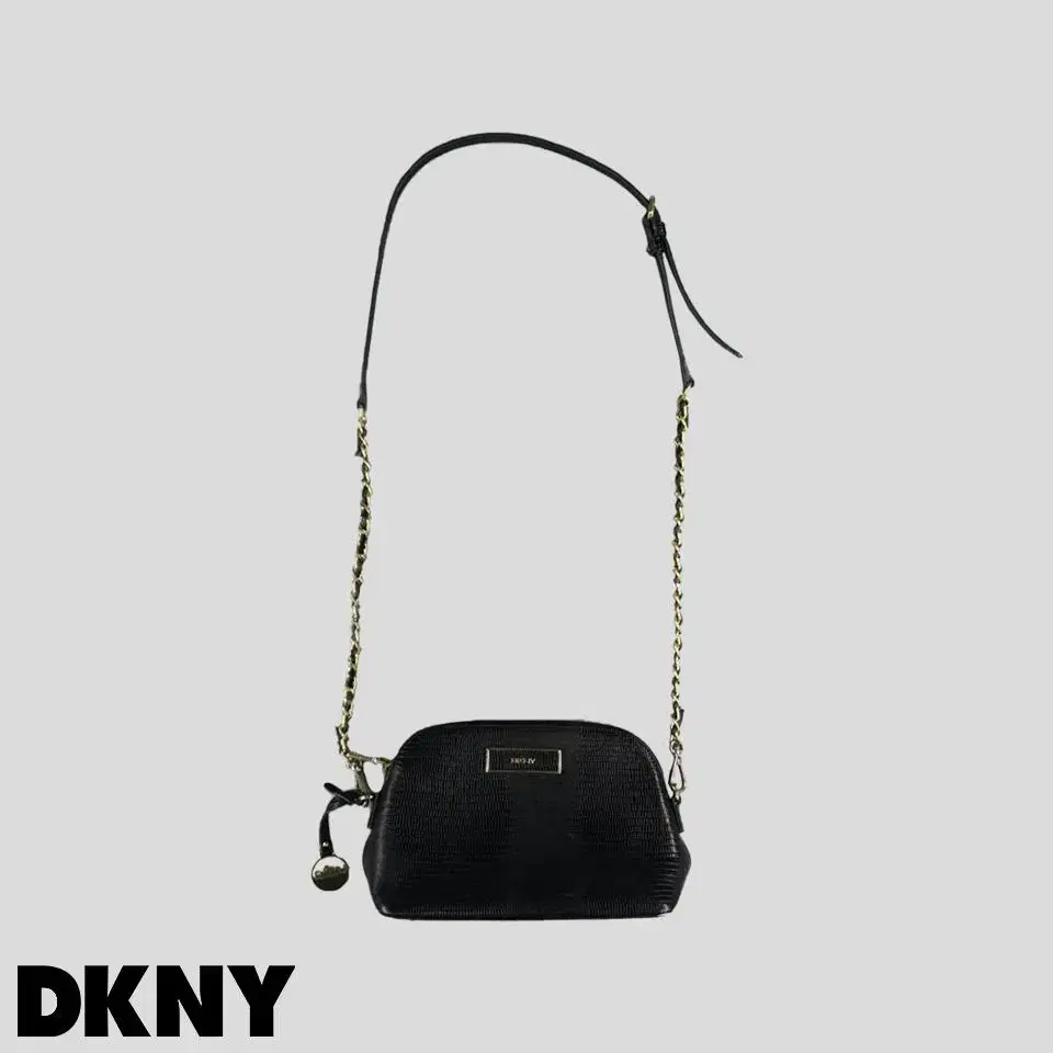 DKNY 디케이앤와이 블랙 라운드 스퀘어 소가죽 레더 크로스백