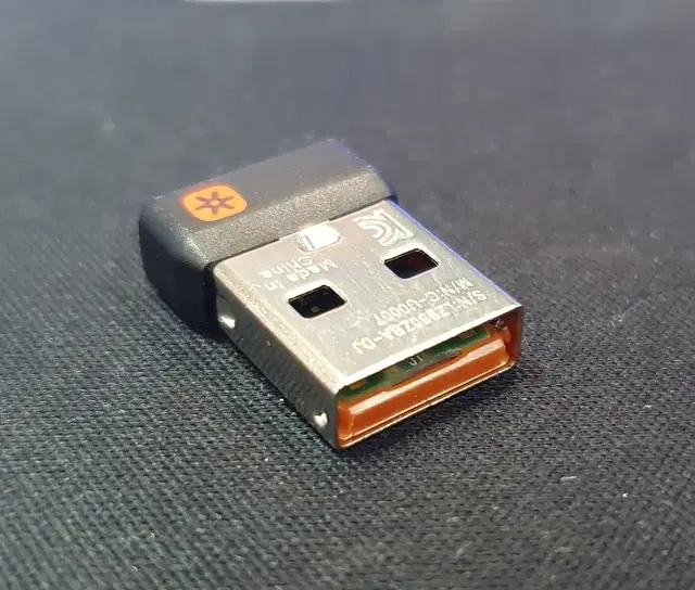 로지텍 유니파잉 무선수신기 USB 동글