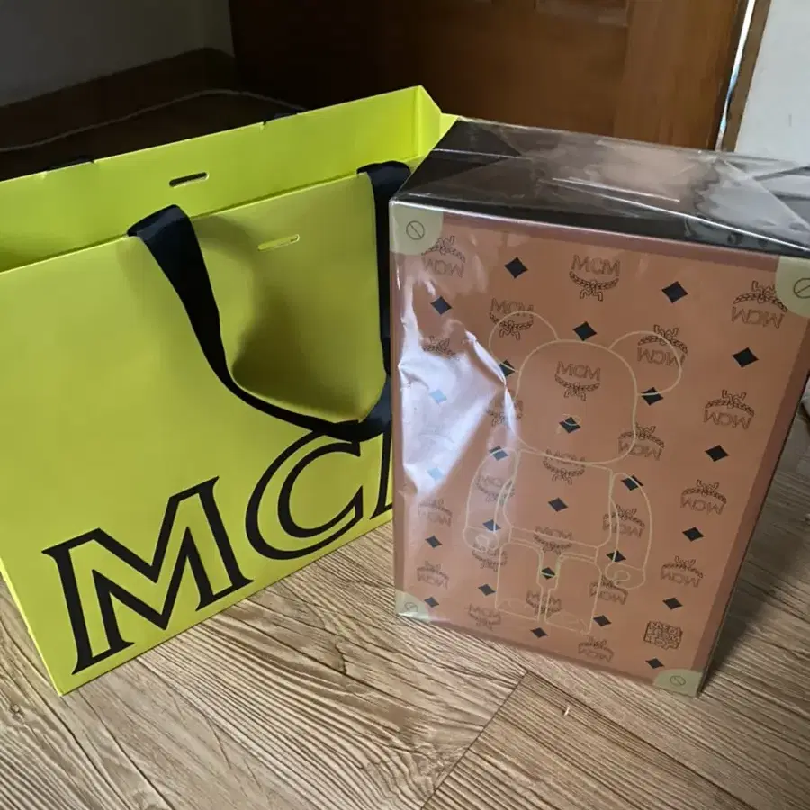 mcm 베어브릭 mcm 45주년