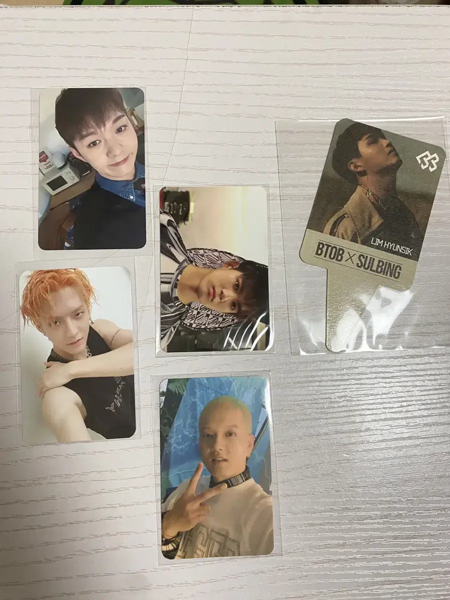 BTOB photocard lee changsub lee minhyuk peniel Lim Hyunsik