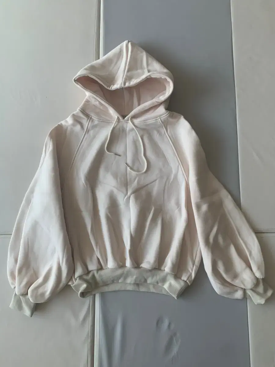 Ivory-colored, fleece-lined hoodie (size 55-77) New product 