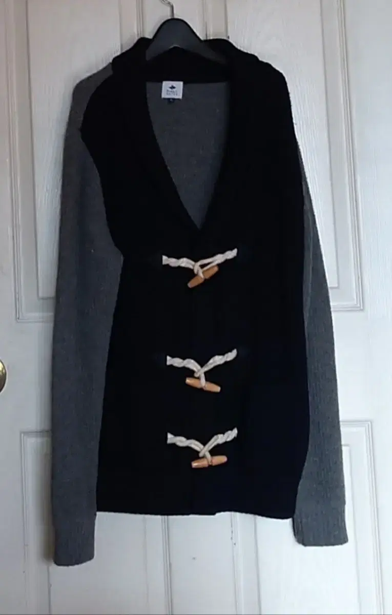 Genuine) Paris Gates Cardigan