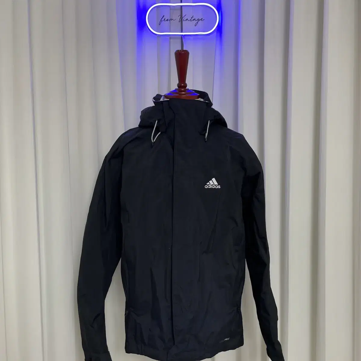 프롬브이 ADIDAS 아디다스 바람막이 (S-M)