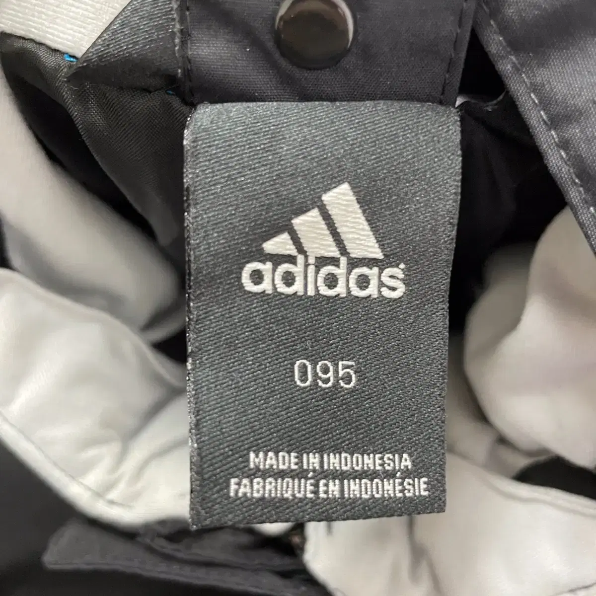 프롬브이 ADIDAS 아디다스 바람막이 (S-M)