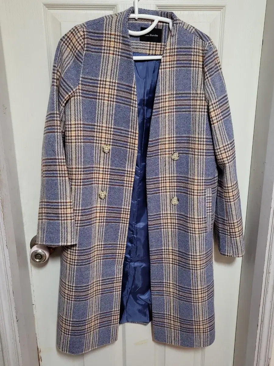 Maison Blanche check long coat