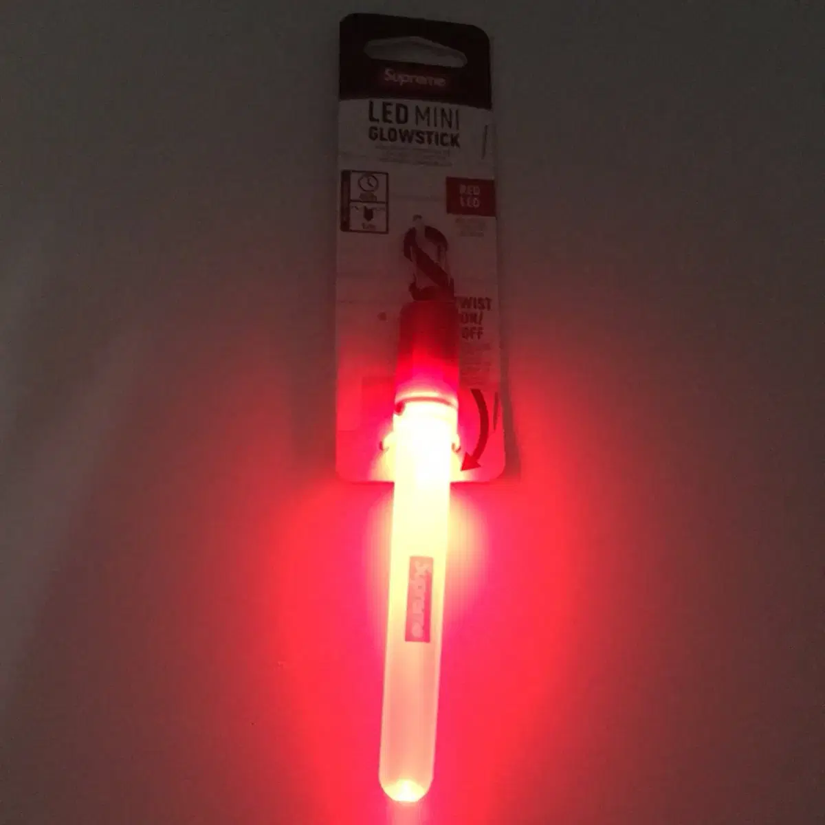 Supreme 18ss LED Mini Glow Stick.새제품 팝니다